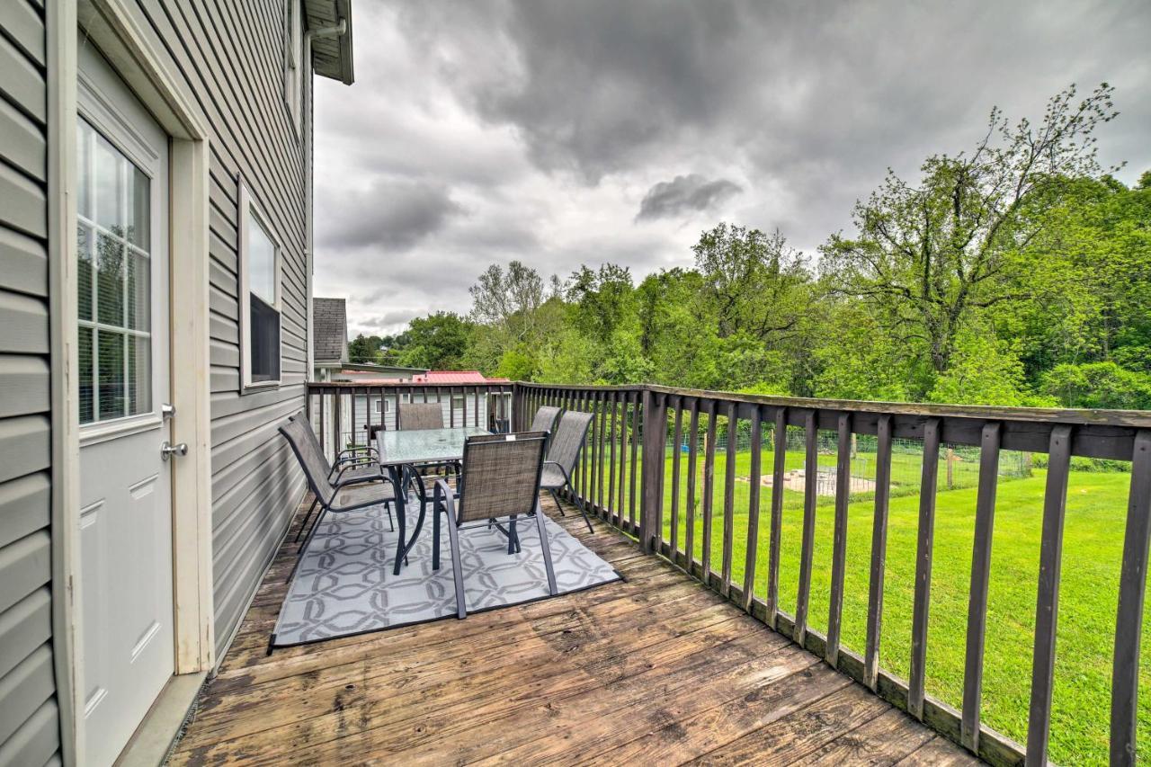 Morgantown Home With Deck About 2 Mi To Wv University! Extérieur photo